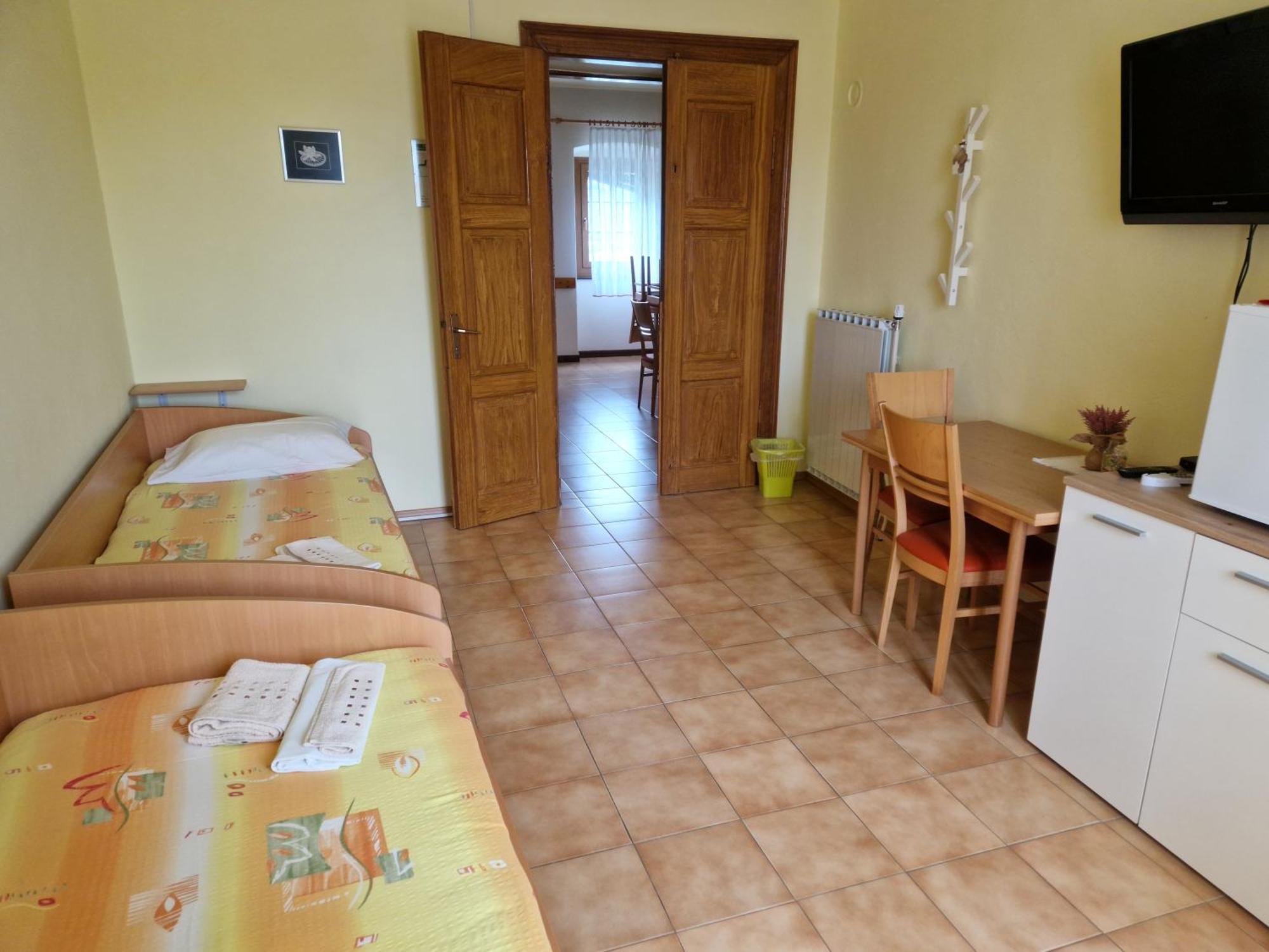Apartma In Soba Vipavski Kriz Ajdovščina Zimmer foto